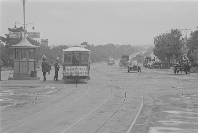 Cable tram at St Kilda Junction looking towards St Kilda Road circa early 1920s
